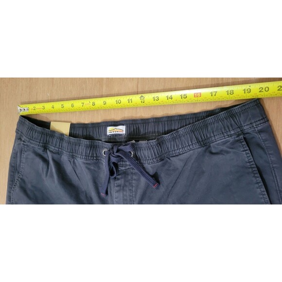 New ORVIS Angler Chino Gray Shorts Size XL Men's 8" Inseam - Picture 10 of 12